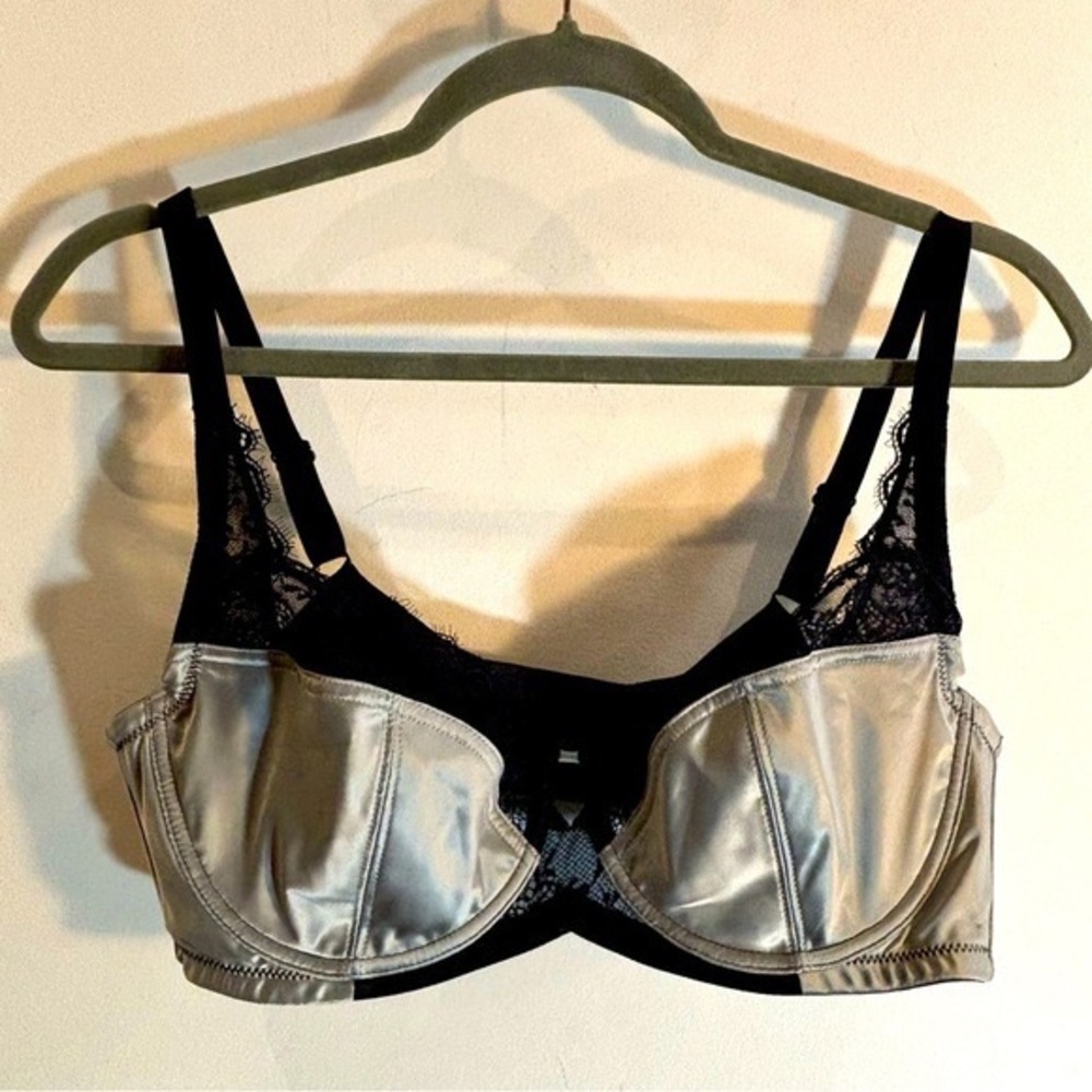 Black & Silver Satin Lace Underwire Bra - Women Intimates